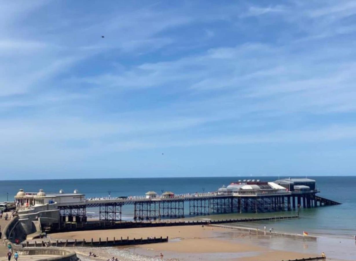 Sea View, Beach Road, Cromer Exterior photo